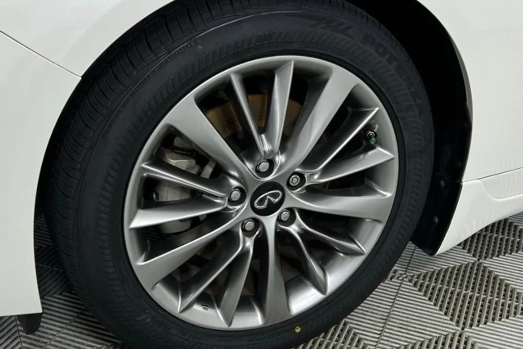 2022 Infiniti Q50 LUXE photo 1