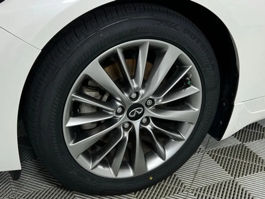 2022 Infiniti Q50 LUXE photo 1