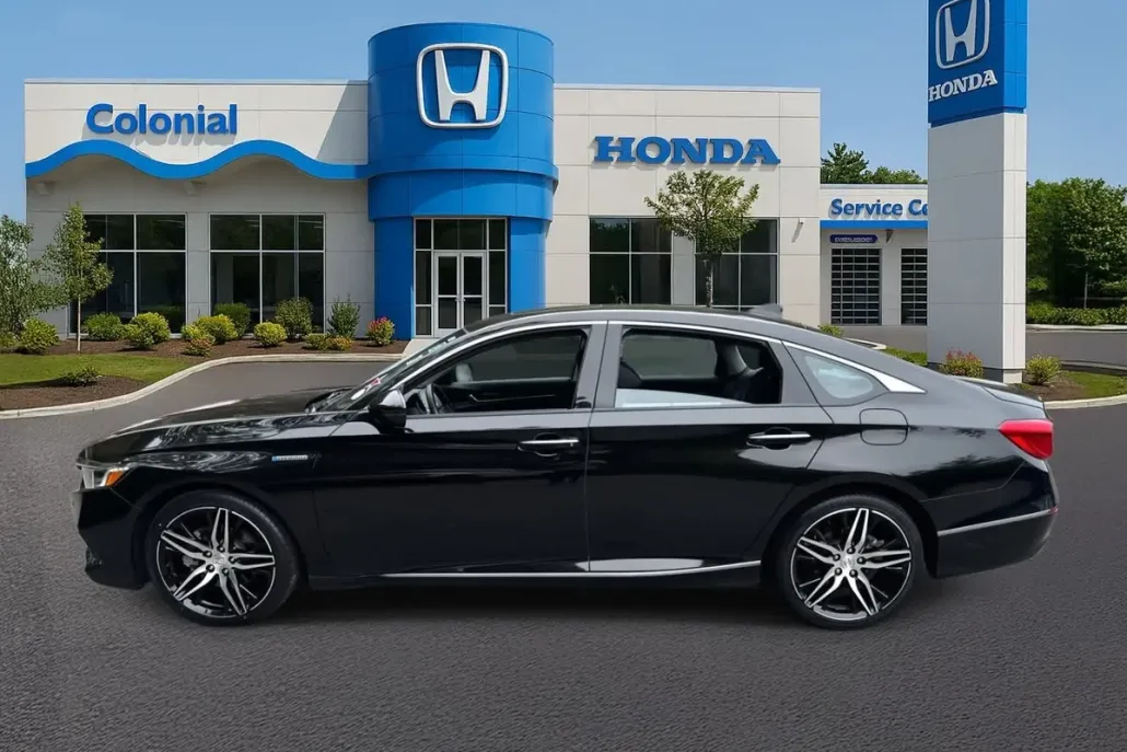 2022 Honda Accord Hybrid Touring photo 1