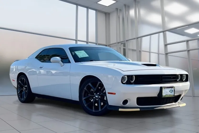 2023 Dodge Challenger GT photo 1