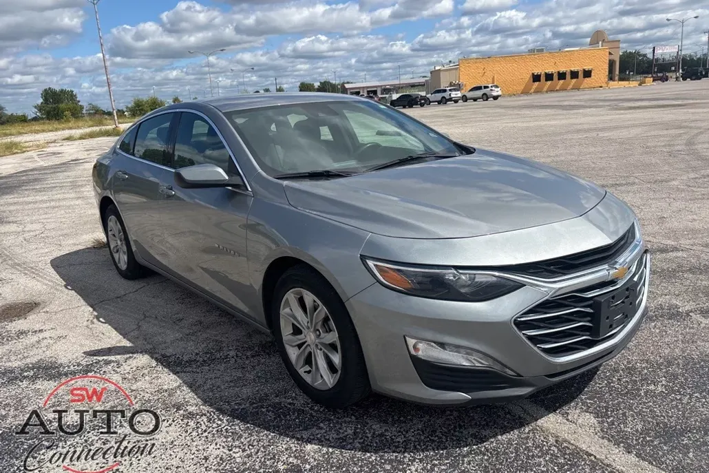 2023 Chevrolet Malibu 1LT photo 1