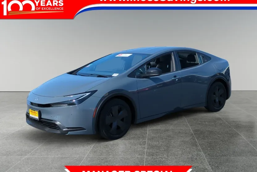 2024 Toyota Prius LE photo 1