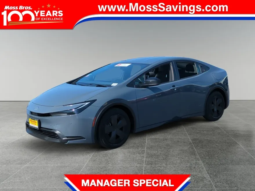 2024 Toyota Prius LE photo 1
