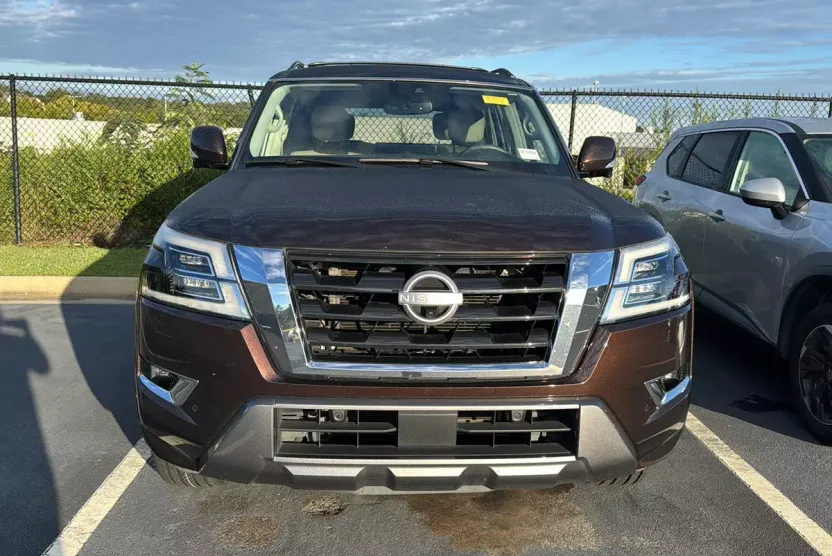 2022 Nissan Armada SL photo 1
