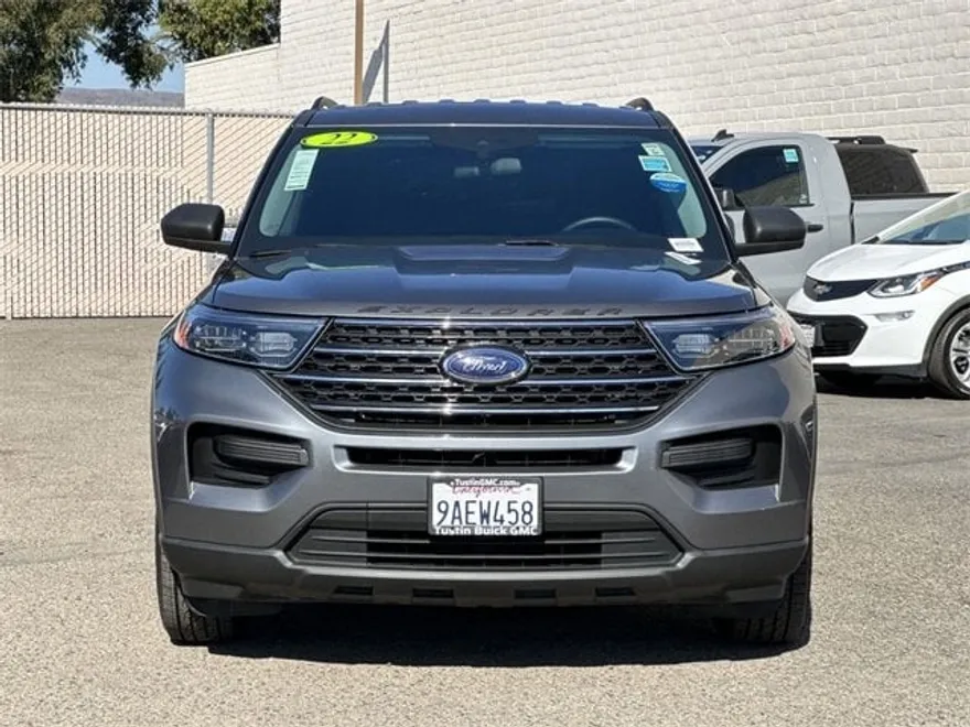 2022 Ford Explorer XLT photo 1