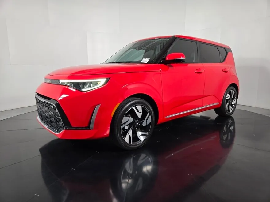 2024 Kia Soul GT-Line photo 1