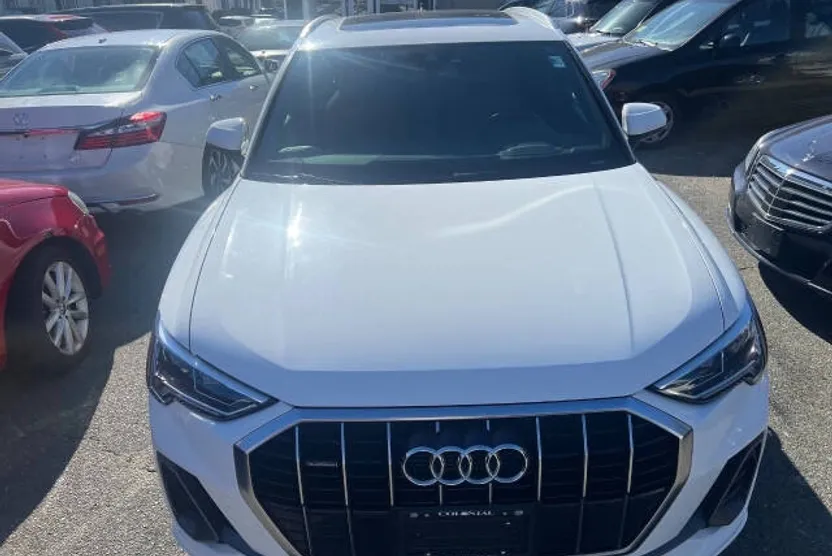 2019 Audi Q3 S line Plus 45 TFSI photo 1