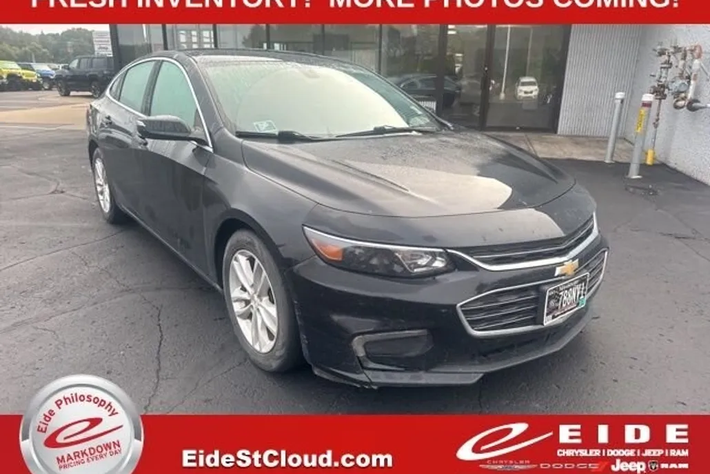 2016 Chevrolet Malibu 1LT photo 1