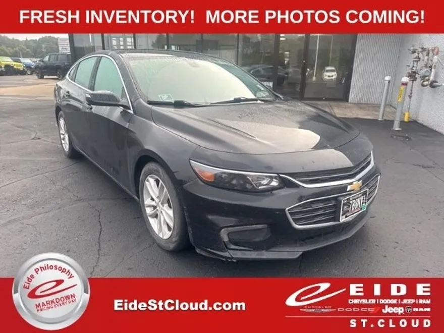 2016 Chevrolet Malibu 1LT photo 1
