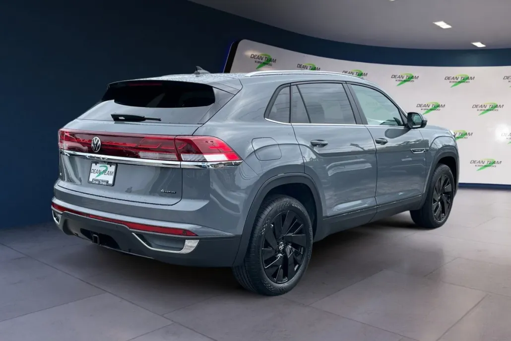 2026 Volkswagen Atlas Cross Sport SE Technology photo 1