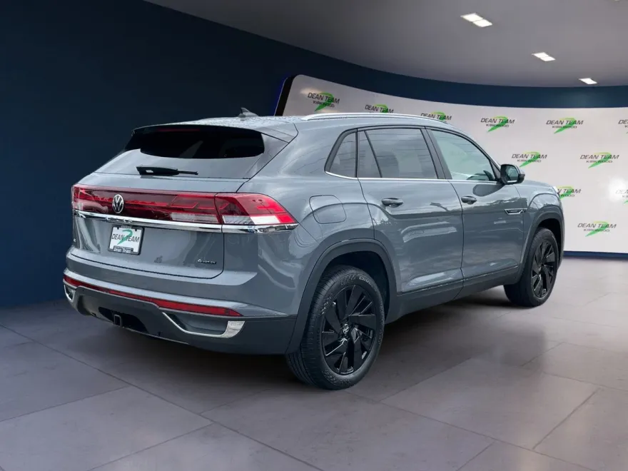 2026 Volkswagen Atlas Cross Sport SE Technology photo 1