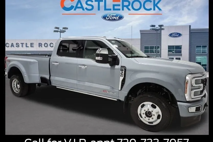 2026 Ford F-350 Platinum photo 1
