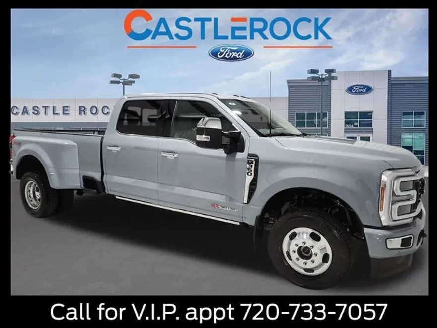 2026 Ford F-350 Platinum photo 1