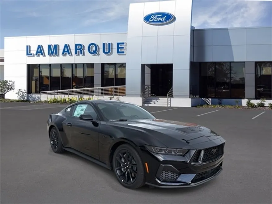 2025 Ford Mustang GT photo 1