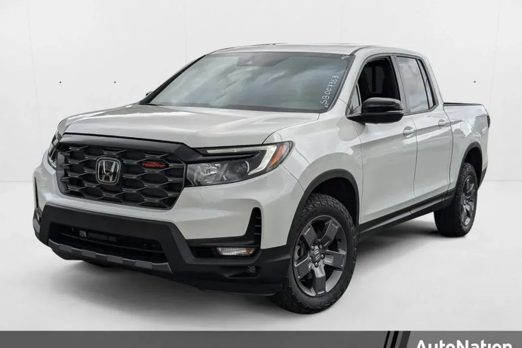 2025 Honda Ridgeline TrailSport photo 1