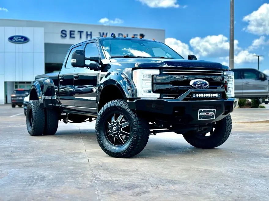 2019 Ford F-350 photo 1