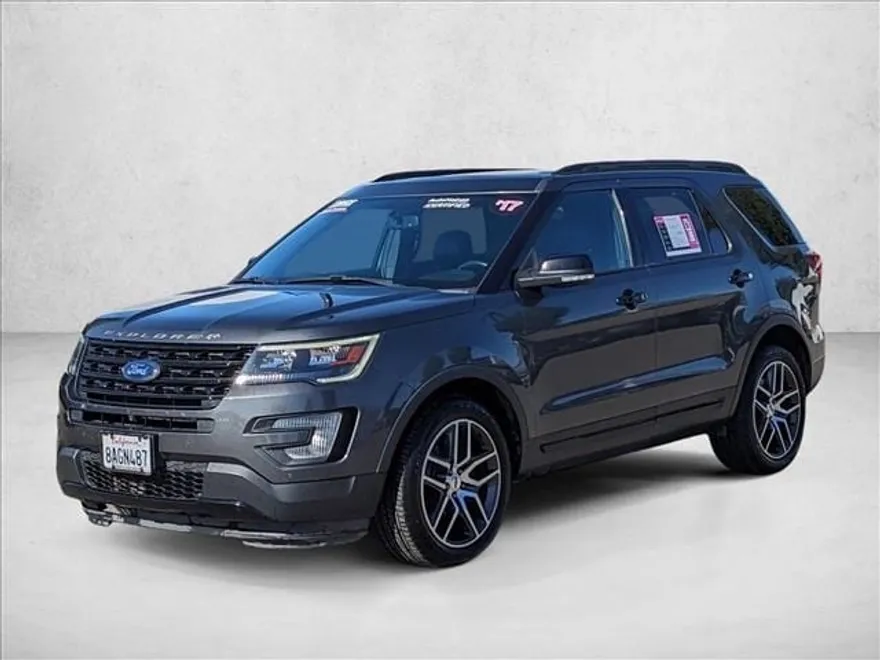 2017 Ford Explorer Sport photo 1