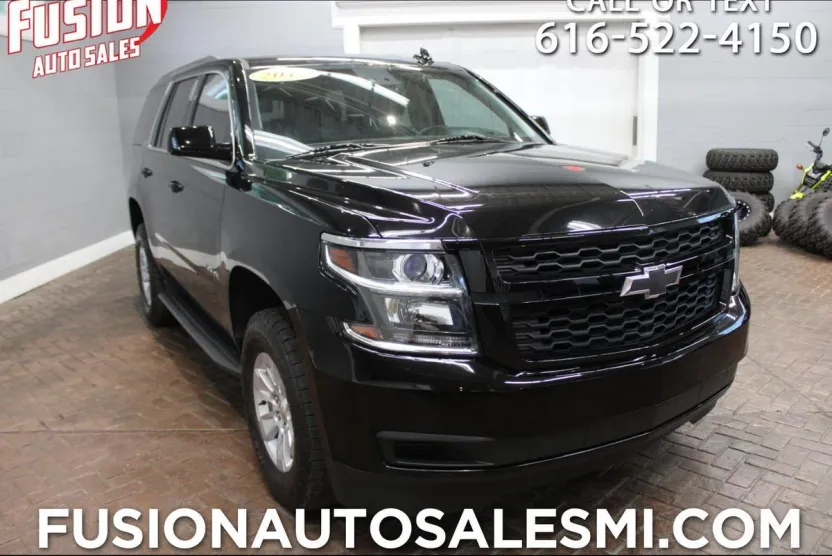 2017 Chevrolet Tahoe LT photo 1
