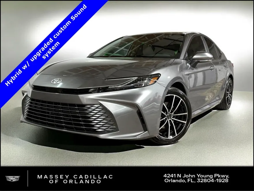 2025 Toyota Camry XLE photo 1