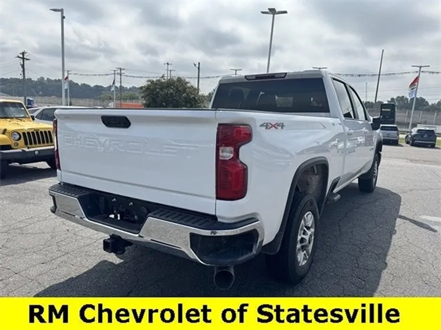 2024 Chevrolet Silverado 2500HD LT photo 1