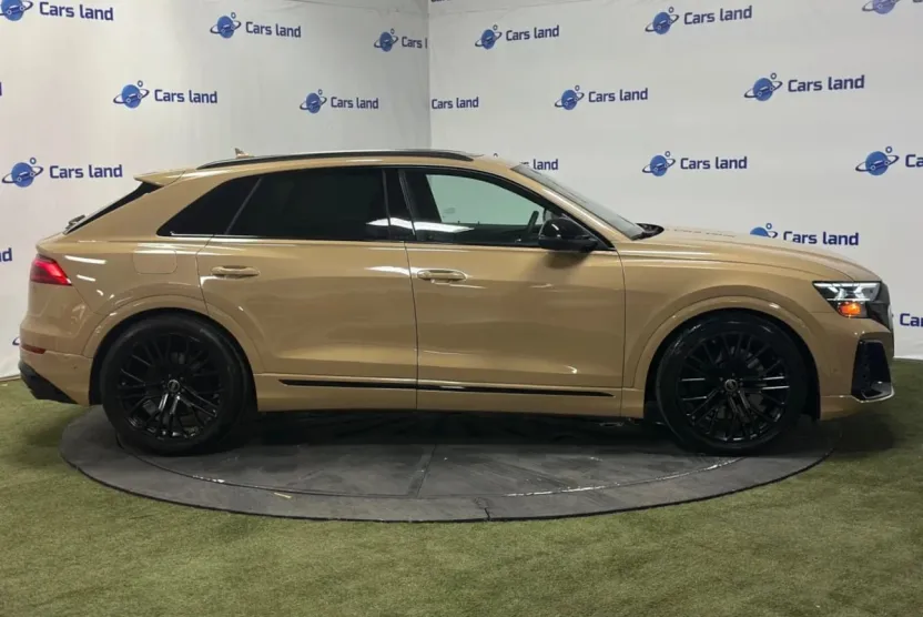 2024 Audi SQ8 Premium Plus photo 1