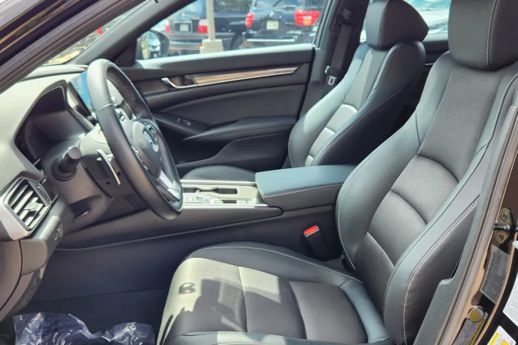 2021 Honda Accord Sport 2.0T photo 1