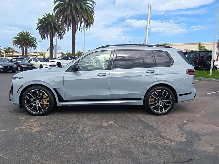 2024 Bmw X7 M60i photo 1