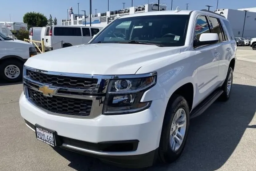 2019 Chevrolet Tahoe LS photo 1