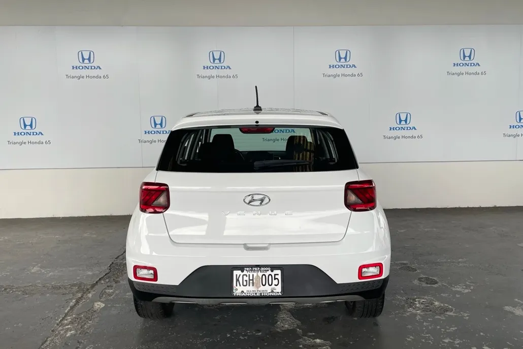 2024 Hyundai Venue SE photo 1