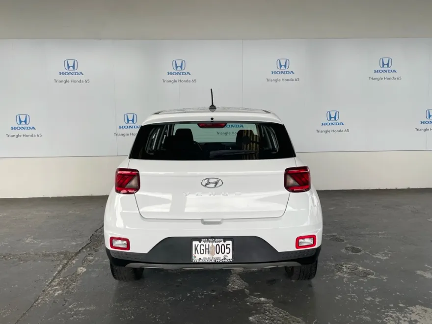 2024 Hyundai Venue SE photo 1