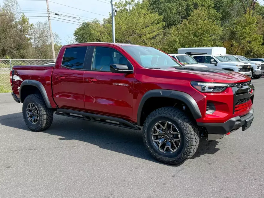 2026 Chevrolet Colorado ZR2 photo 1