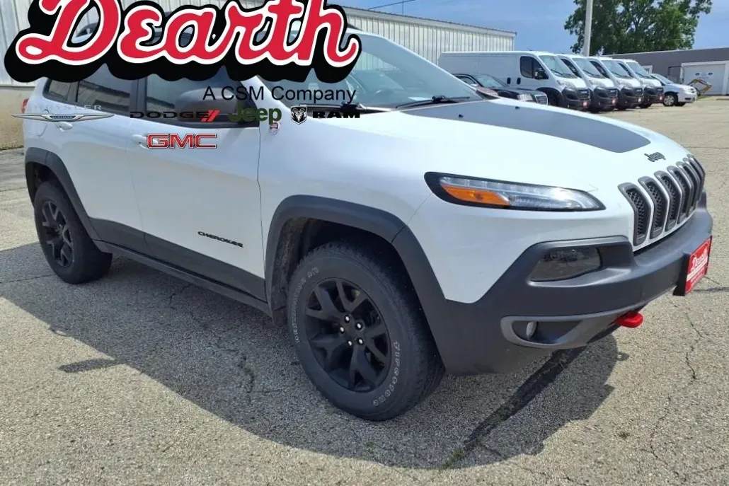 2015 Jeep Cherokee Trailhawk photo 1