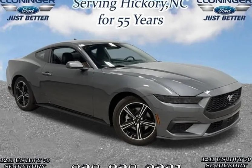 2025 Ford Mustang EcoBoost photo 1