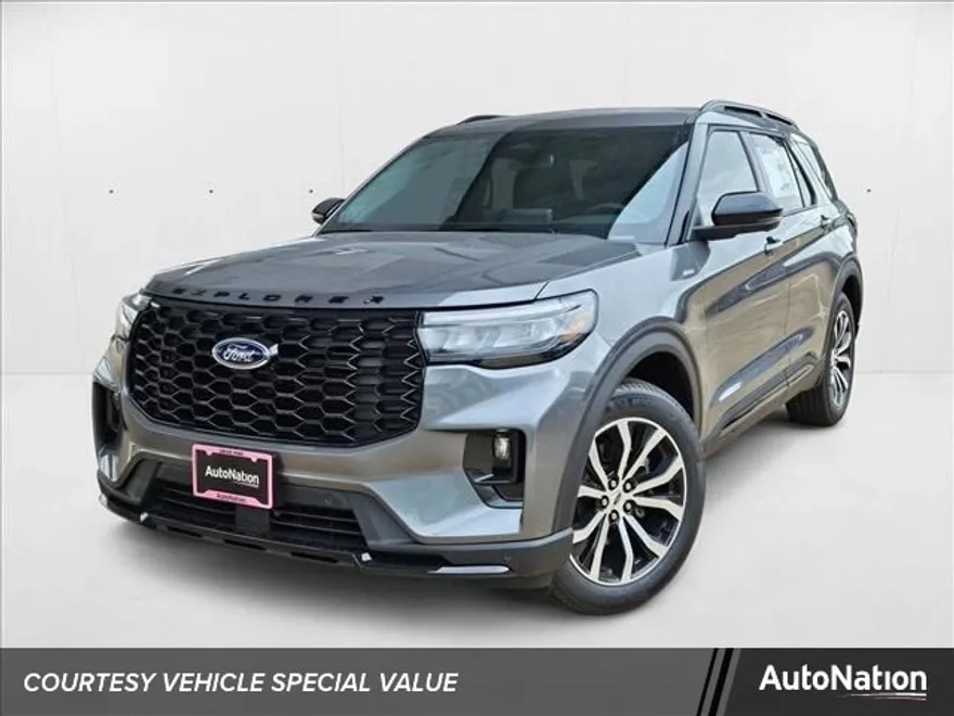 2025 Ford Explorer ST-Line photo 1