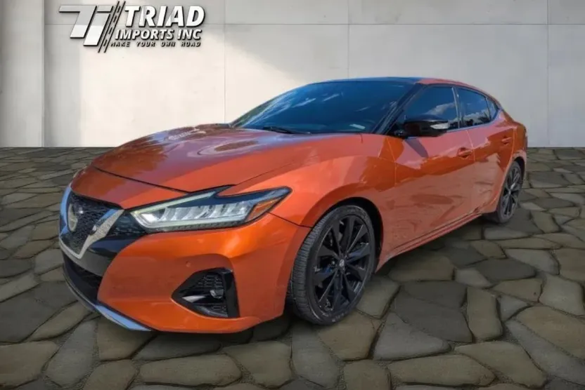 2019 Nissan Maxima SR photo 1