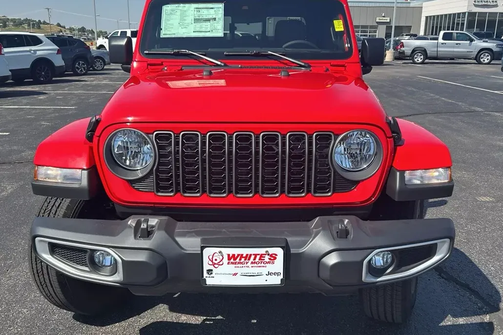 2025 Jeep Gladiator Sport S photo 1