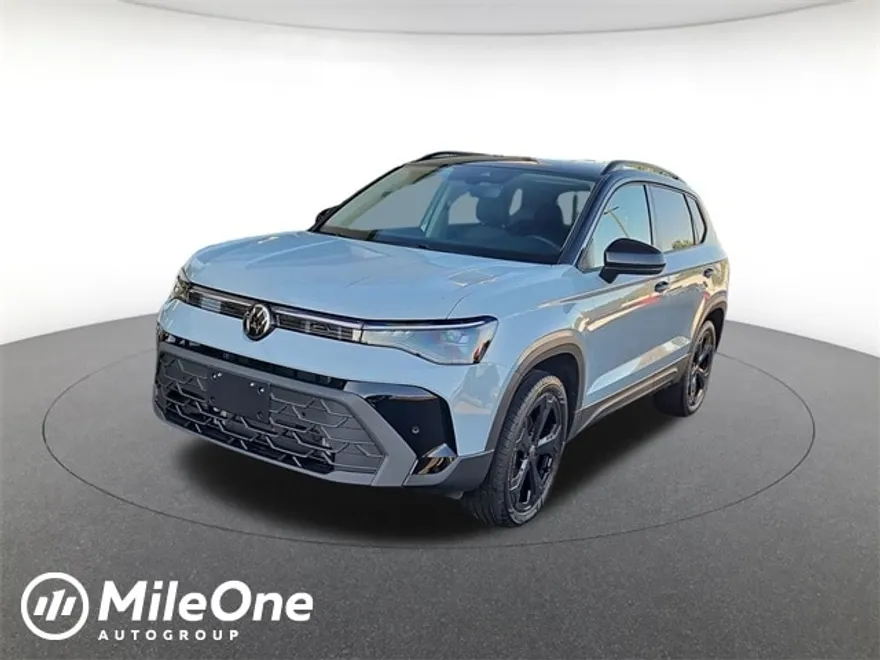 2025 Volkswagen Taos SE photo 1