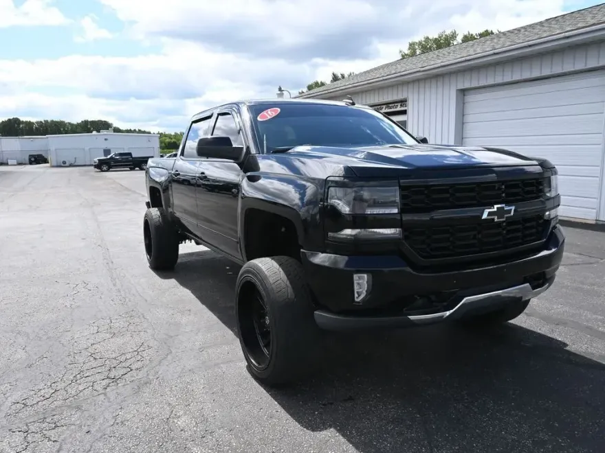 2016 Chevrolet Silverado 1500 LT2 photo 1