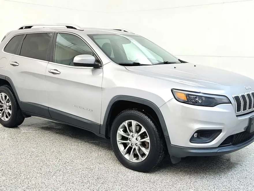 2019 Jeep Cherokee Latitude photo 1