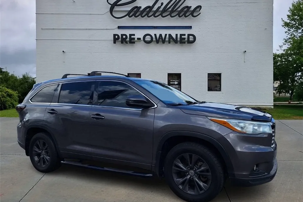 2015 Toyota Highlander XLE photo 1