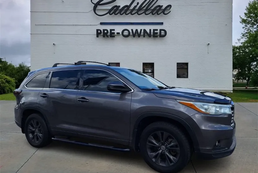 2015 Toyota Highlander XLE photo 1