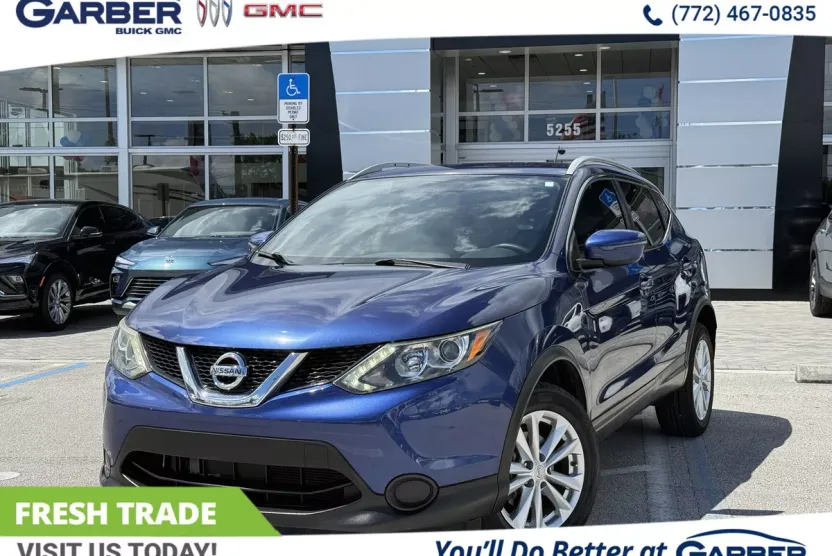 2018 Nissan Rogue Sport SV photo 1