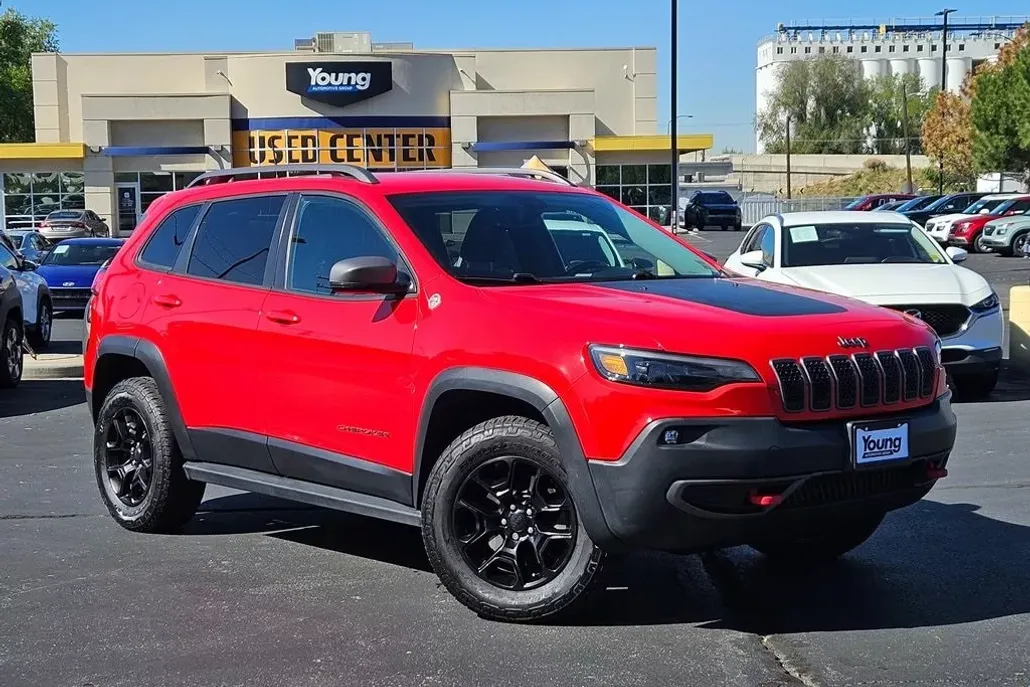 2019 Jeep Cherokee Trailhawk photo 1