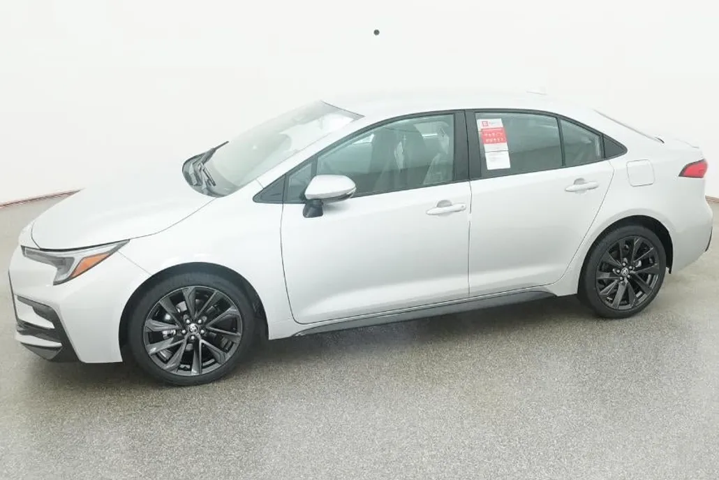 2025 Toyota Corolla SE photo 1