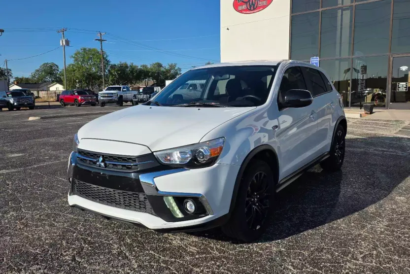 2019 Mitsubishi Outlander Sport ES photo 1