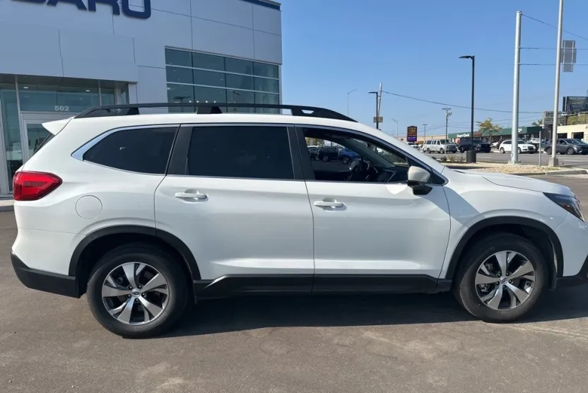 2025 Subaru Ascent Premium photo 1