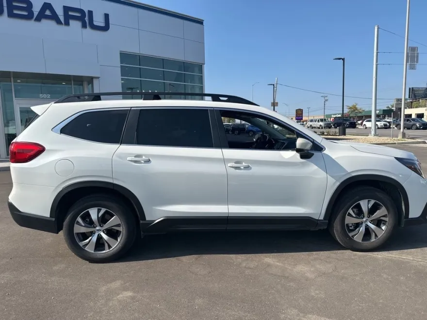 2025 Subaru Ascent Premium photo 1
