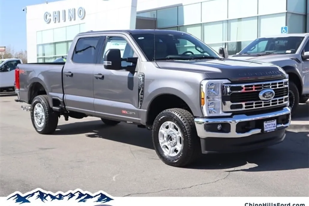 2025 Ford F-250 XLT photo 1