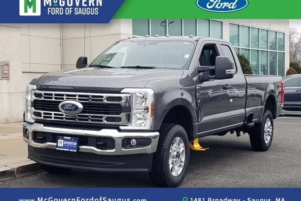 2025 Ford F-350 XLT photo 1