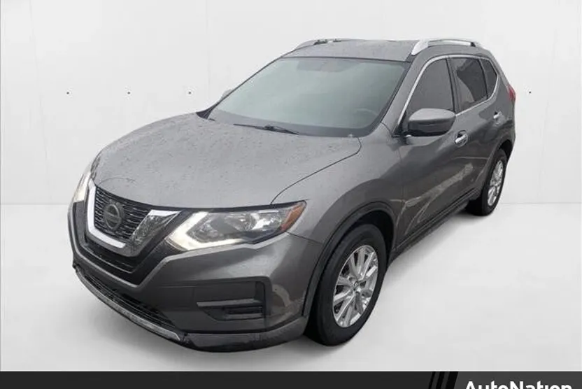 2018 Nissan Rogue SV photo 1